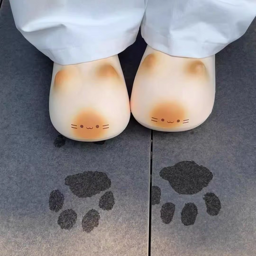 Pawzy™ - Cat Paw Print Slippers